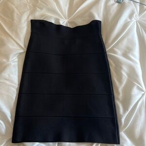 BCBG BODYCON BLACK SKIRT SIZE XS